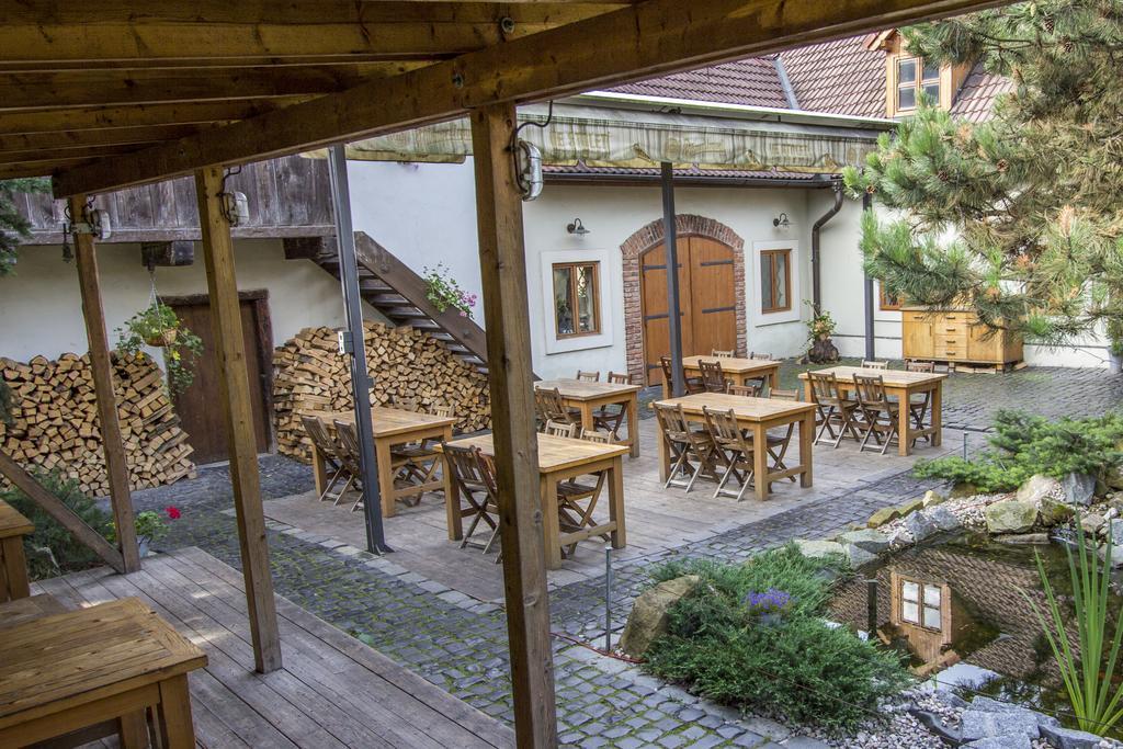 Penzion Ve Stoleti Lodenice Экстерьер фото